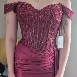 Luxurious Lace Off-Shoulder Dress